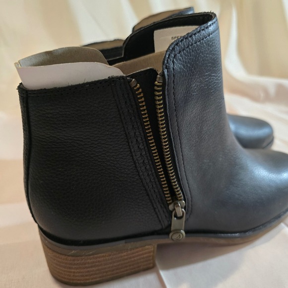 Sperry Women's Black Leather Side Zip Ankle Boots Booties STS88972 Size 8.5 - Picture 4 of 8